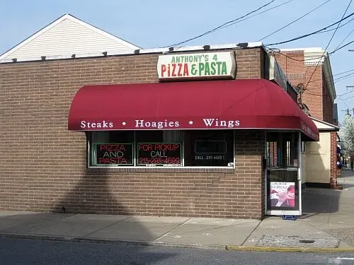 Anthony's IV Pizza