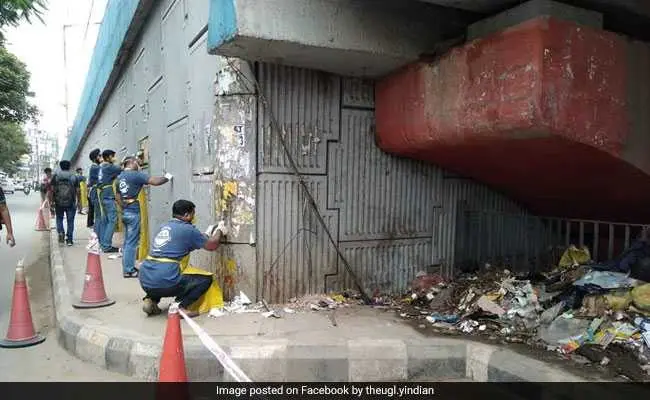 Volunteers Clean Their Way To The 'Amar Chitra Katha'
