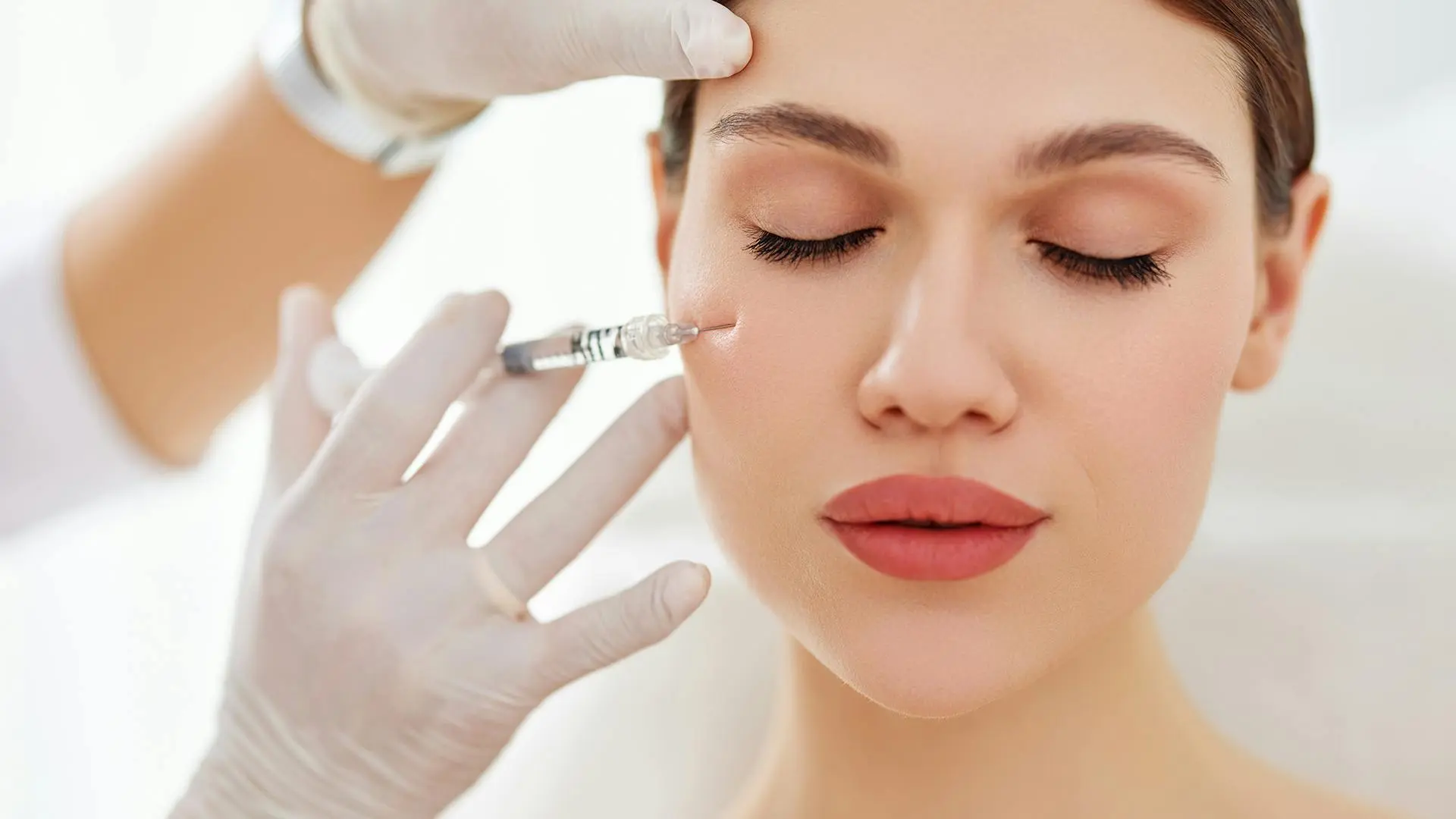 Can Botox Smooth Expression Lines Without Looking Fake?