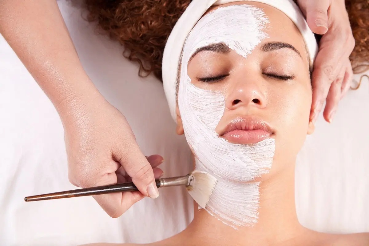 How Do Chemical Peels Reduce Acne Scar Visibility?