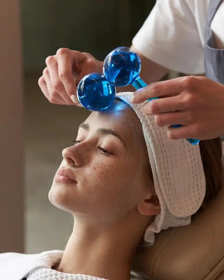 Can Red Carpet Facial Brighten Skin Without Heavy Makeup?