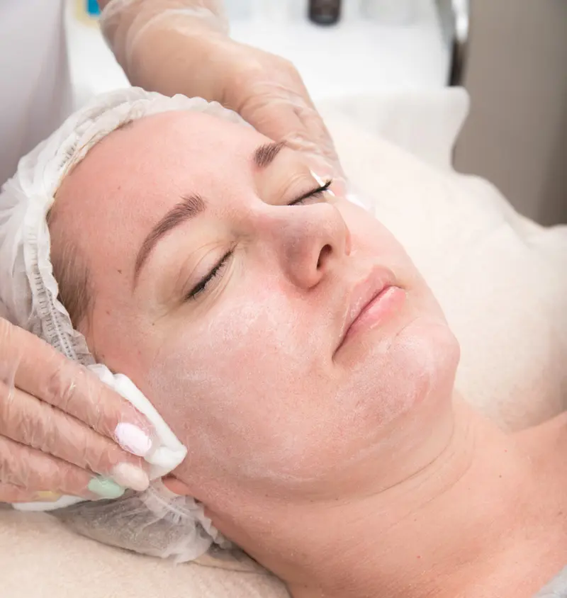 Can Deep Cleansing Facial Remove Stubborn Blackheads Safely?