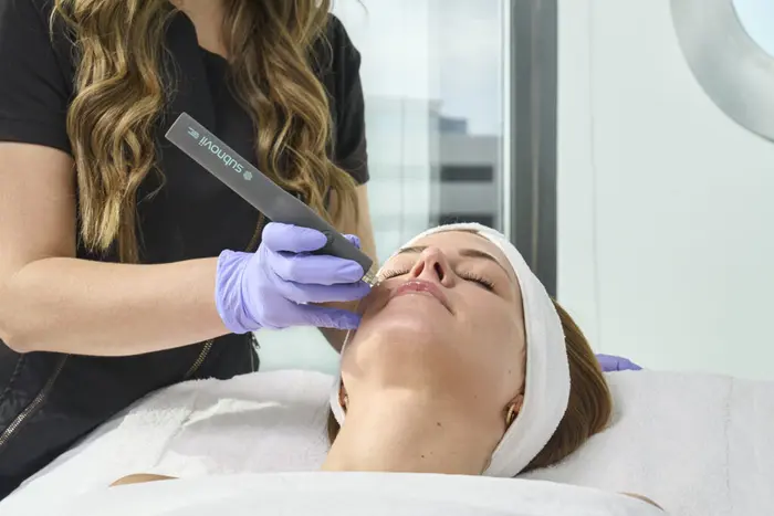 How Can Plasma Pen Treatment Tighten Jawline Skin?
