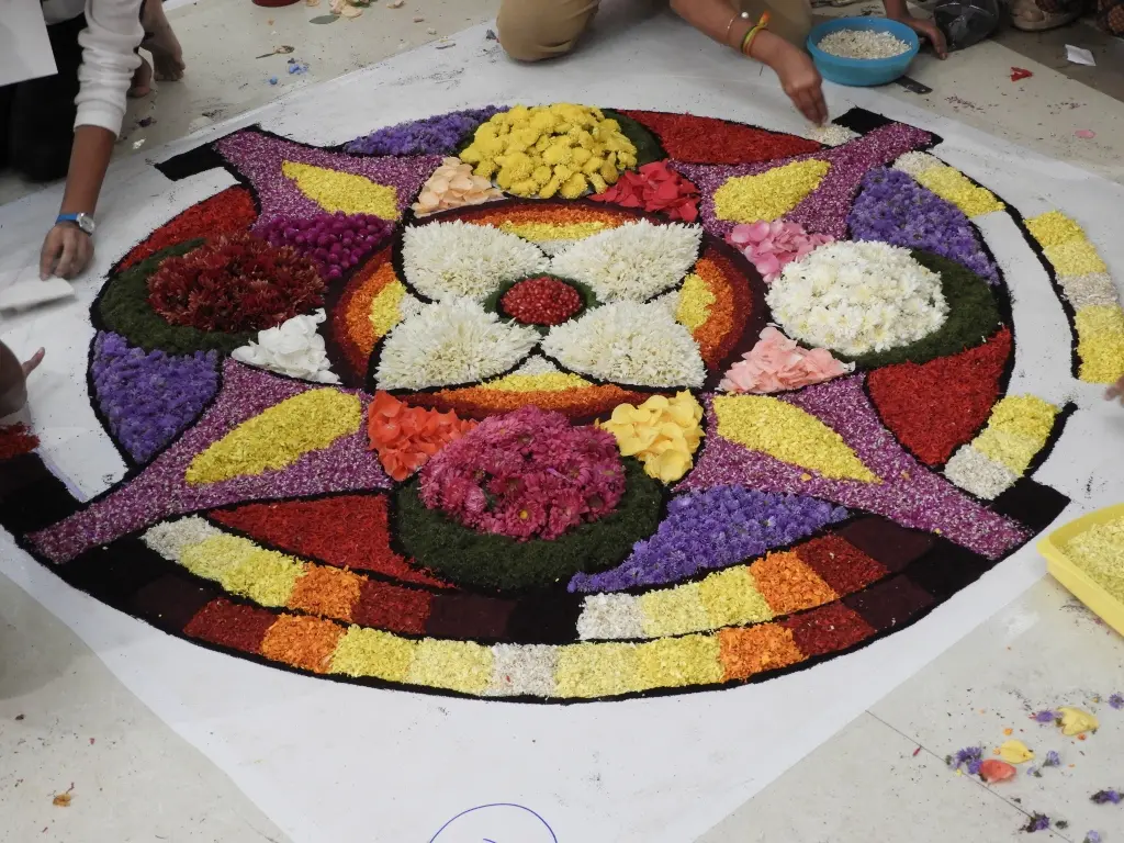 Vanitha Ponnonakazhacha 