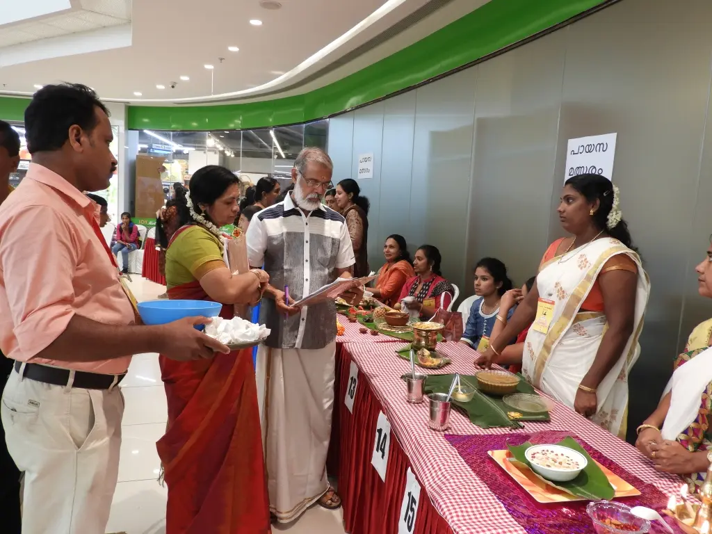 Vanitha Ponnonakazhacha 