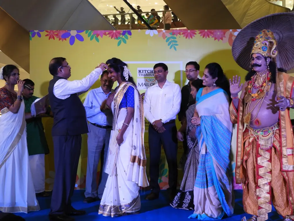 Vanitha Ponnonakazhacha 