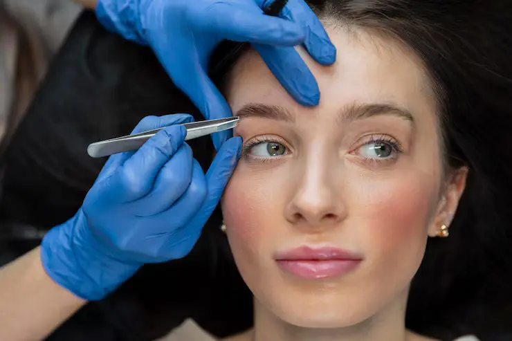 Eyebrow Transplant