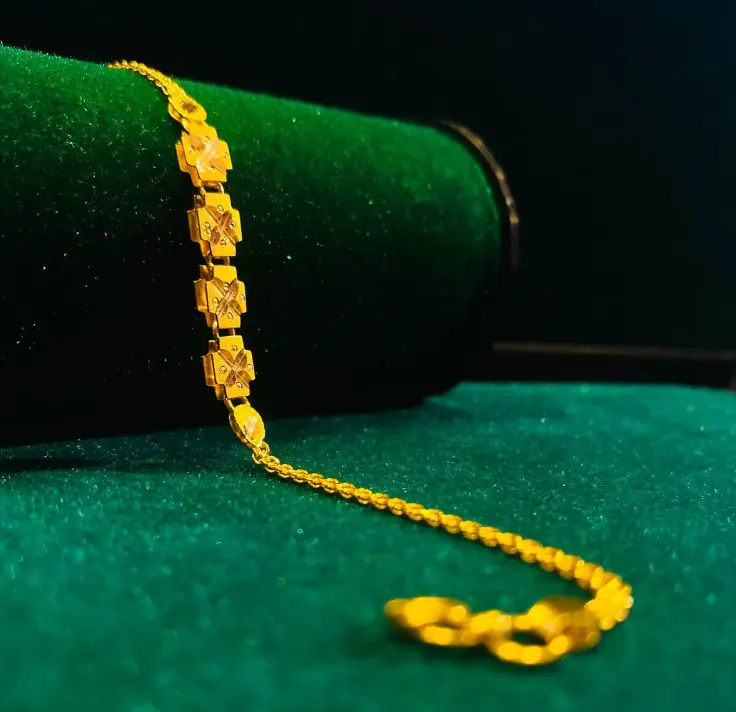 Bracelet