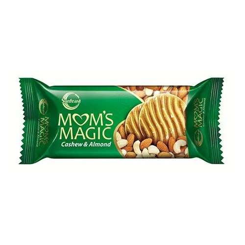 SUNFEAST MOMS MAGIC CASHEW & ALMOND 58G