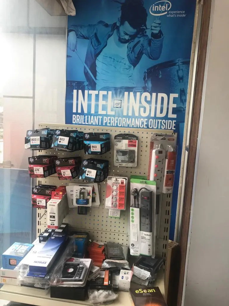 HARDWARE AND NETWORKING