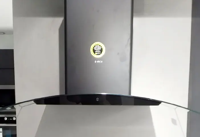 Kitchen chimney