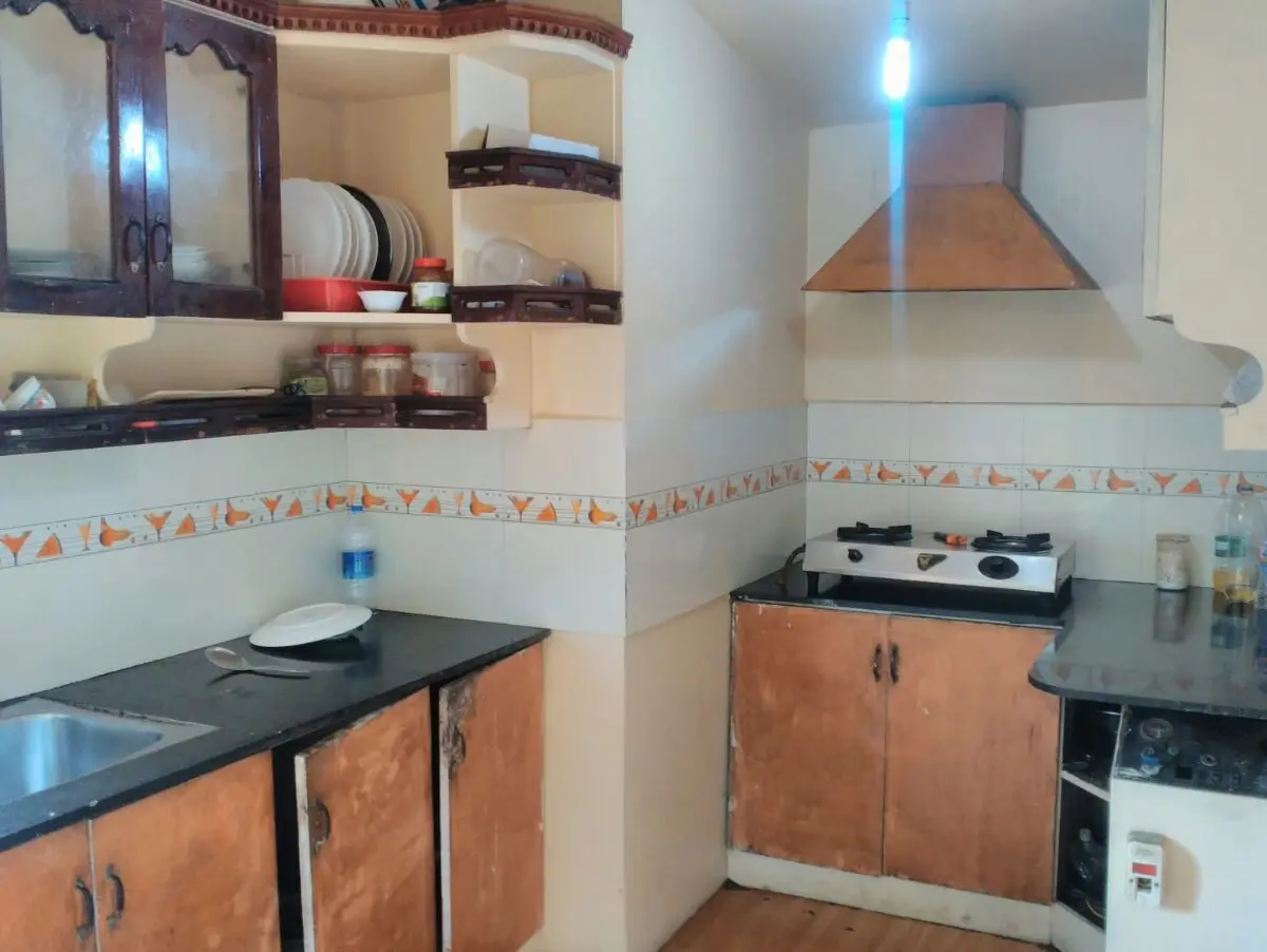 Standard Houseboat