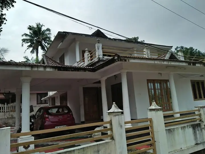 House with 12 cent