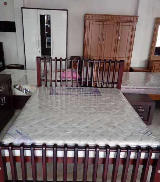 Bella Bedcot 75 inch × 60 inch