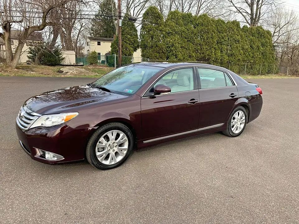 Toyota Avalon 2011