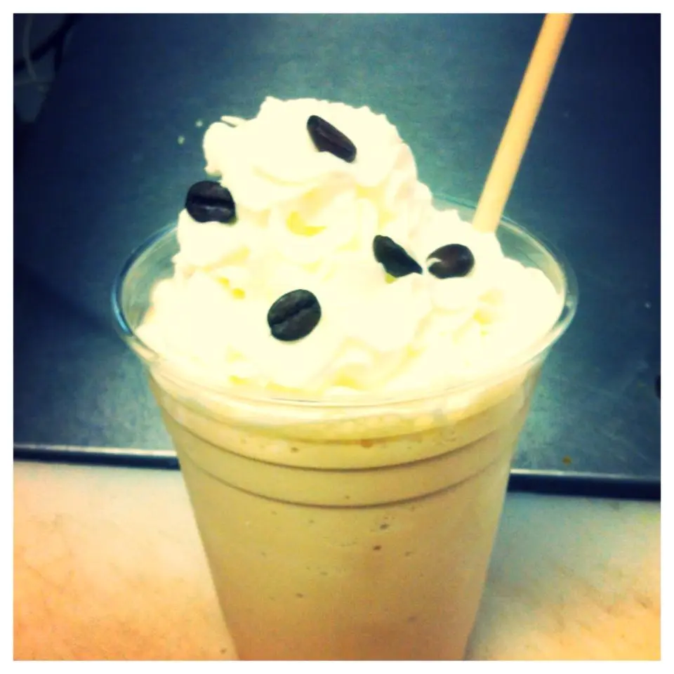 Frozen Yougurt Latte