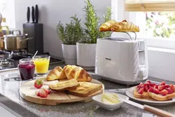 Philips Daily Collection 830-Watt 2-Slice Pop-up Toaster (White) by PHILIPS