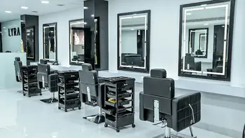 LYRA Salon