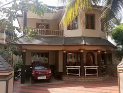 തൃശൂർ പാലക്കൽ സെന്ററിന് തൊട്ടടുത്തു 8സെൻറ് സ്ഥലവും 2200sqft വീടും വിൽപ്പനക്ക്