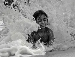 Splashing - Fun naturally!