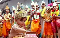 അക്ഷര നഗരിയിൽ ഇന്ന് വിടരും, അമ്പാടിച്ചന്തം