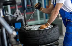  Tyre and tube servicing