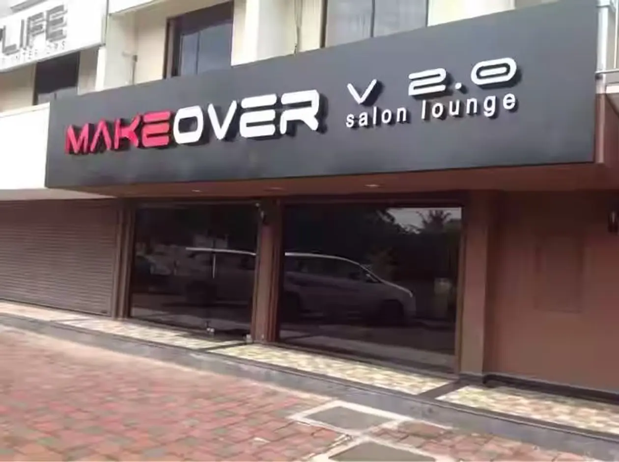 Makeover Salon Lounge
