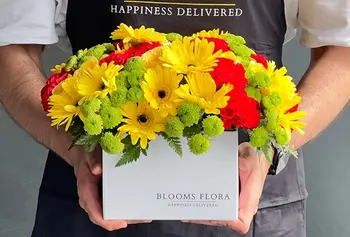Blooms Flora