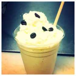 Frozen Yougurt Latte
