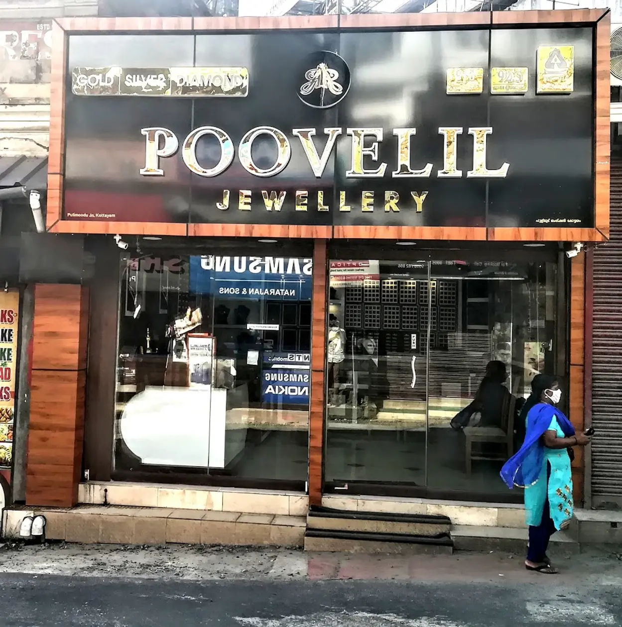 Poovelil Jewellery