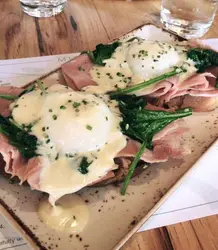 Eggs Benedict